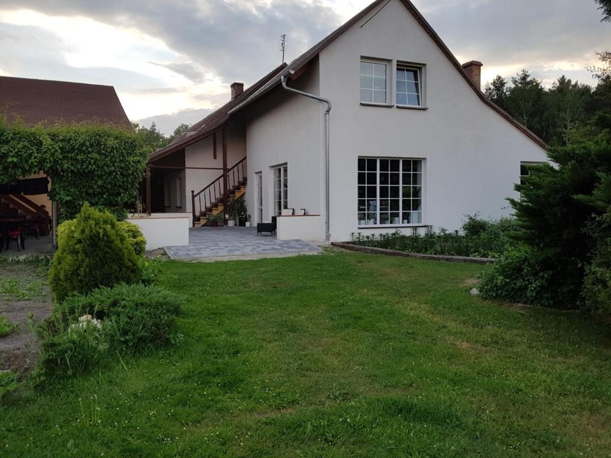 Pod Piramida Villa Lugniany Bagian luar foto