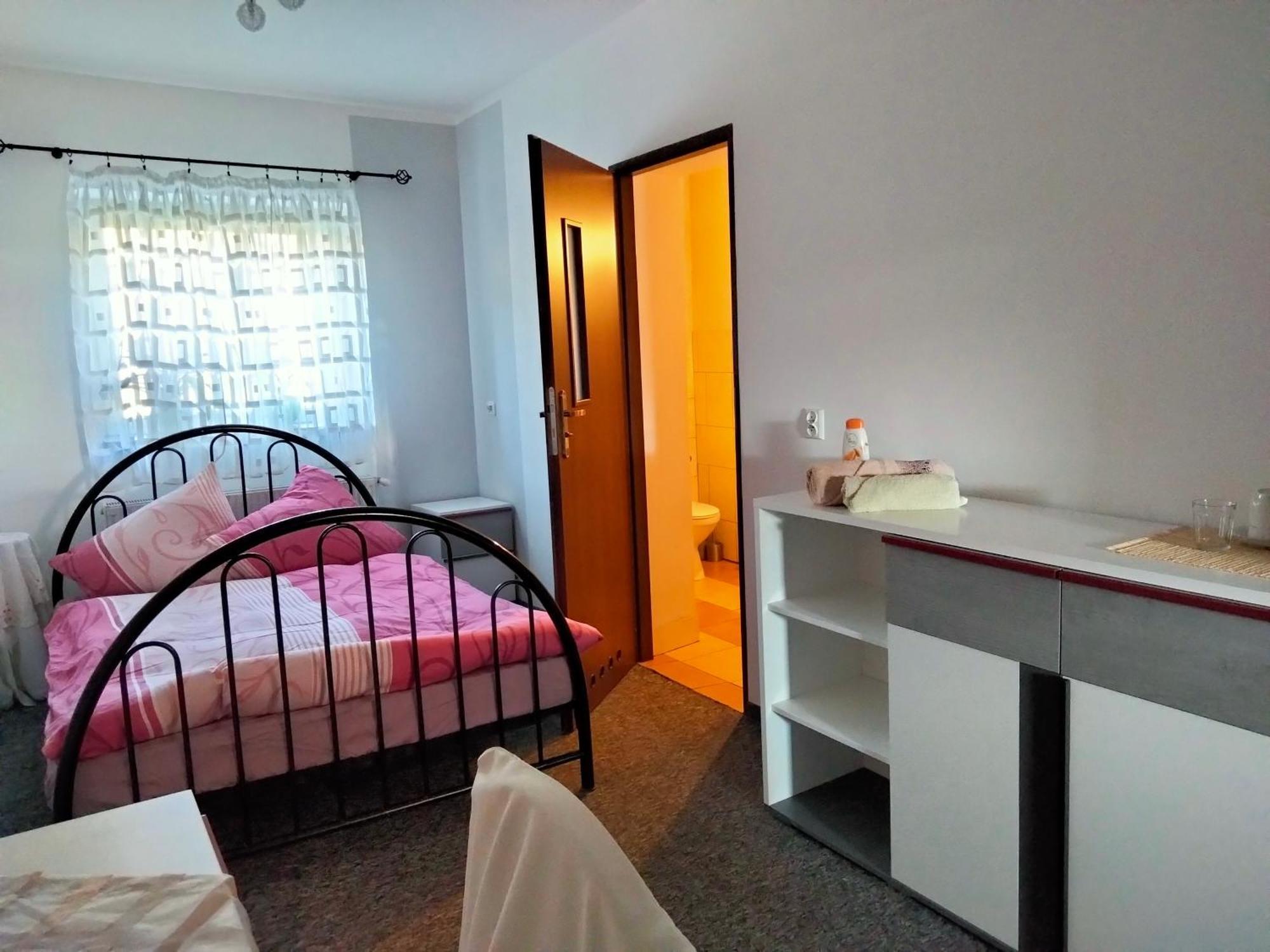 Pod Piramida Villa Lugniany Bagian luar foto